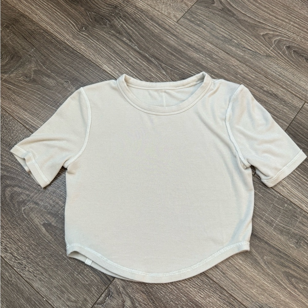 Lululemon cropped short sleeve